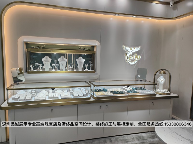 新加坡珠宝店装修、珠宝展柜定制